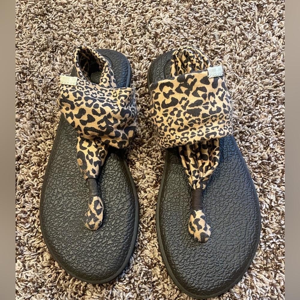 Sanuk Sling flip flop size 8 Excellent condition